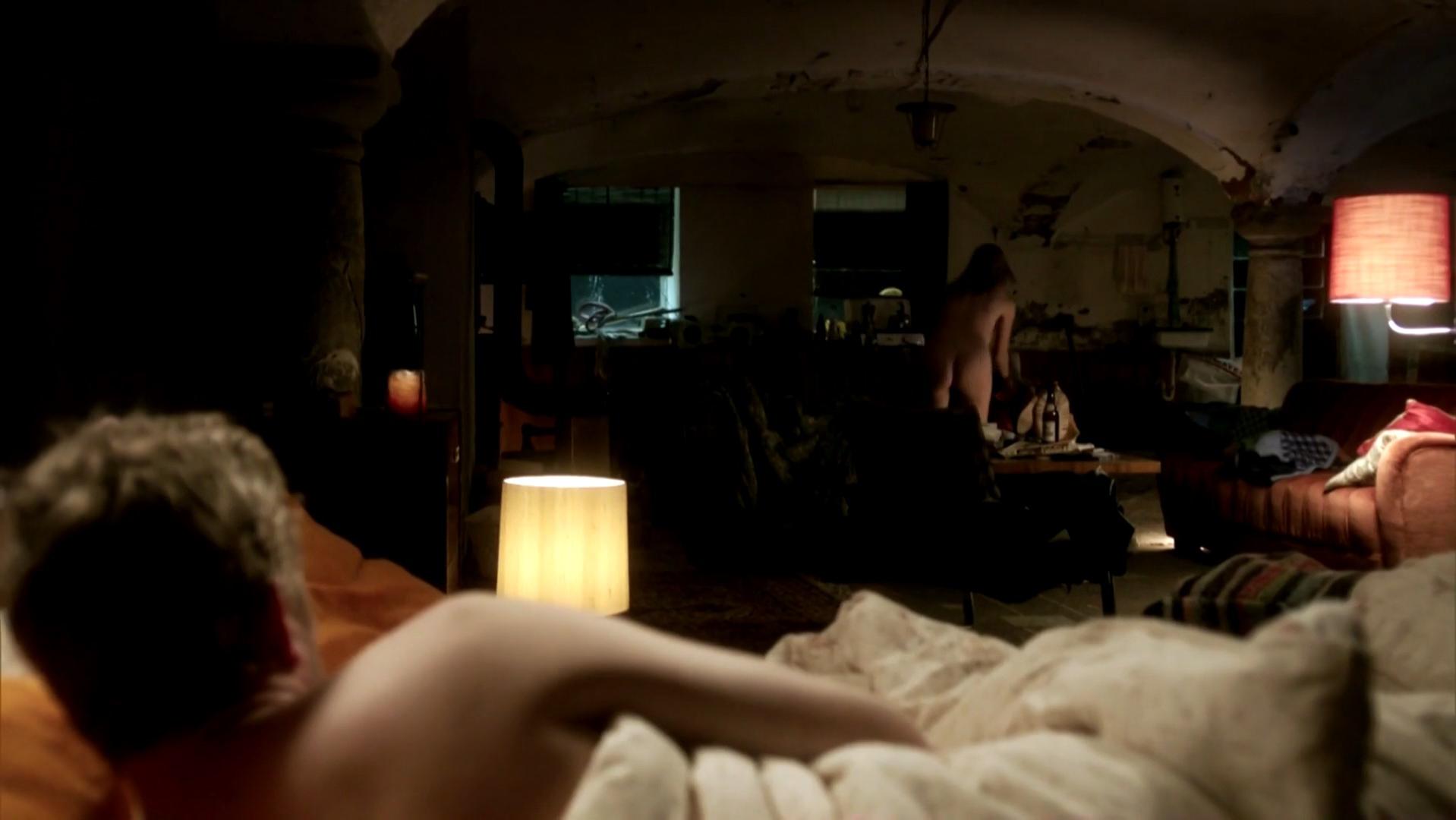 Lisa Maria Potthoff nude – Dampfnudelblues (2013)