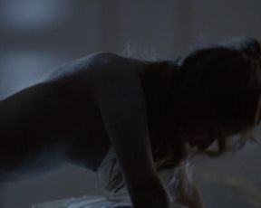 Julia Lund nude – Ninguem Ama Ninguem… Por Mais de Dois Anos (2015)