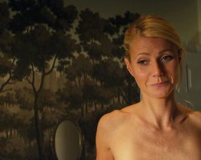 Paltrow topless gwyneth Gwyneth Paltrow