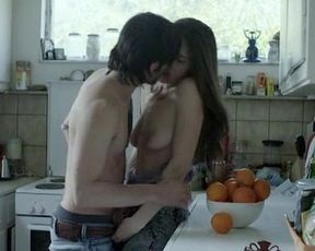 Marina Symeou nude – Na kathesai kai na koitas (2013)