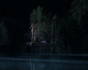 Marie-Josee Croze nude, Marina Hands sexy, Kristin Scott Thomas nude – Ne Le Dis A Personne (2006)