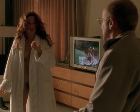Erin Daniels nude – One Hour Photo (2002)
