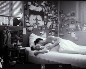 Saskia Rosendahl nude – Nirgendwo (2016)