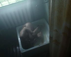 Elena Lyadova nude – Orlean (2015)