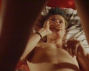 Abbey Hoes nude – Nena (2014)