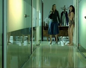 Agnieszka Grochowska nude, Monika Radziwon nude – Nie Opuszczaj Mnie (2009)