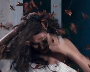 Esha Gupta sexy – Raaz 3 (2012)