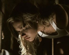 Arielle Kebbel sexy – Reeker (2005)