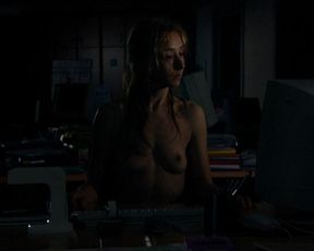 Sylvie Testud nude – Stupeur et tremblements (2003)