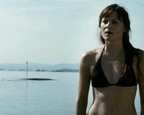 Viktoria Winge naked – Reprise (2006)