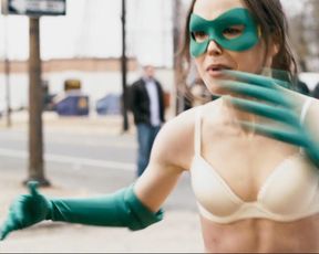 Ellen Page sexy – Super (2010)