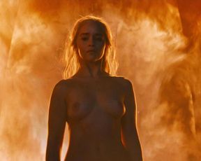 Emilia Clarke nude – Game of Thrones s06e04 (2016)