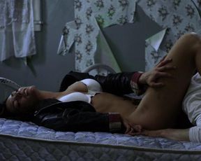 Taylor Cole, Rumer Willis nude – The Ganzfeld Haunting (2014)