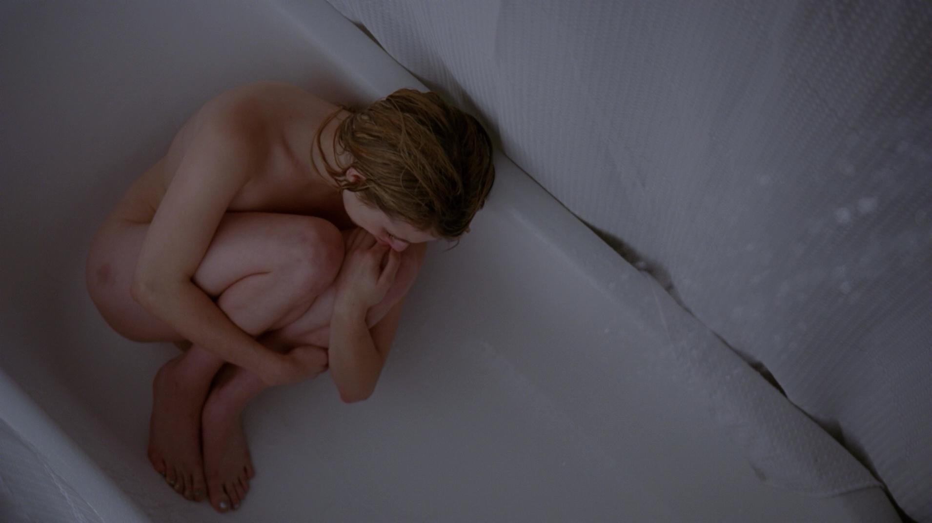Emma Roberts sexy – American Horror Story s03e01-02 (2013)