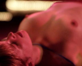 Nikki Wallin nude – Peelers (2016)