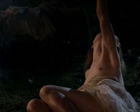 Lotte Verbeek nude – Outlander s01e10 (2015)