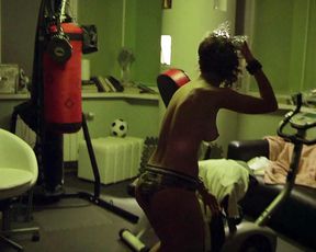 Marta Nosova nude – Sladkaya zhizn s01e01 (2014)