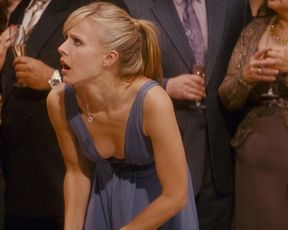 Kristen Bell sexy – When In Rome (2010)