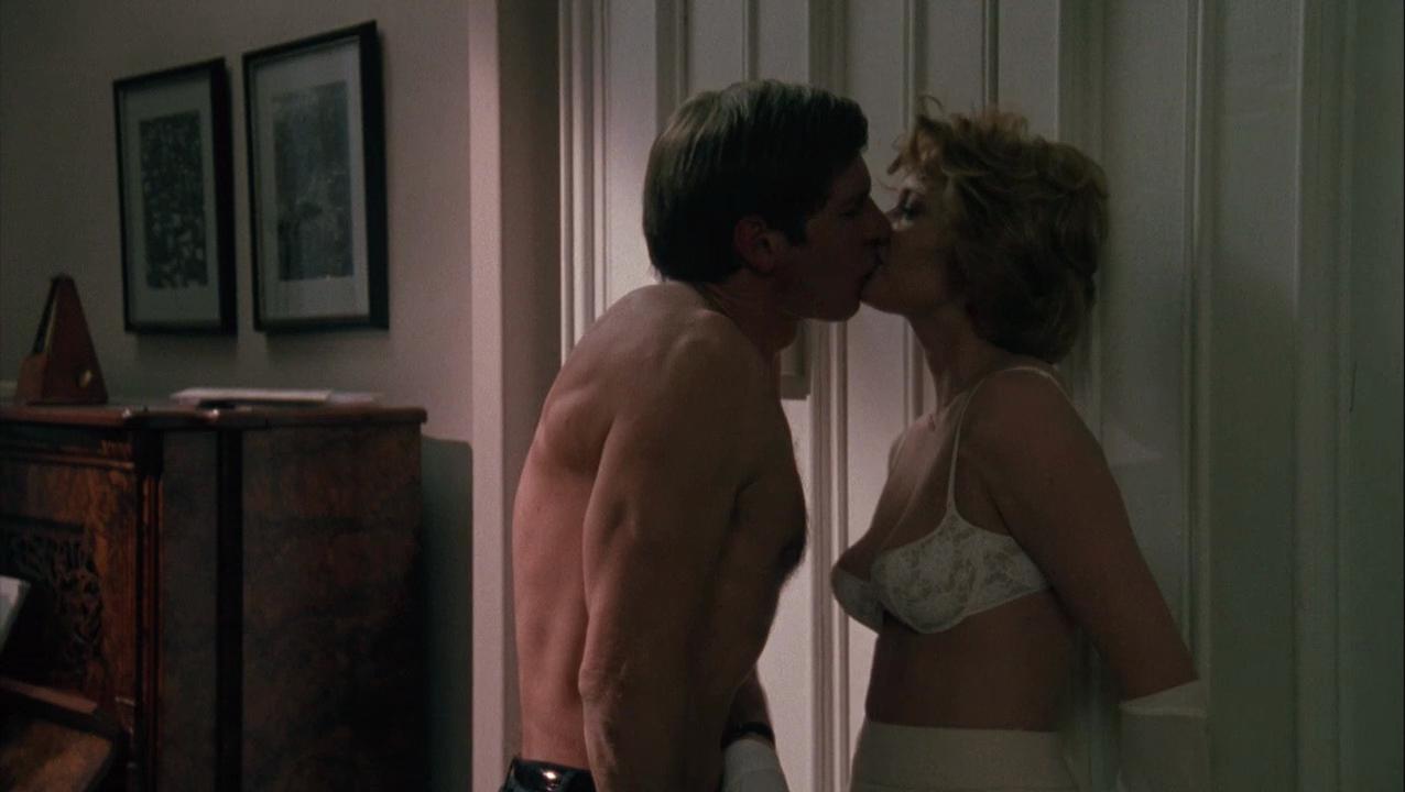 Melanie Griffith, Elizabeth Whitcraft nude – Working Girl (1988)