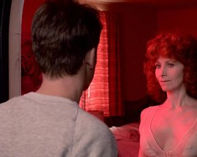 Nastassja Kinski nude, Anita Morris sexy – The Hotel New Hampshire (1984)