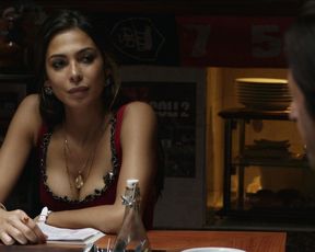 Moran atias topless