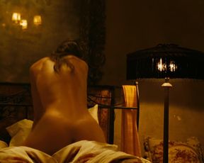 Mini Anden nude – The Mechanic (2011)