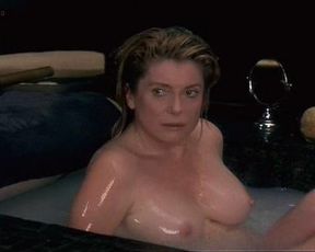 Catherine Deneuve, Delphine Chuillot, Yekaterina Golubeva nude – Pola X (1999)